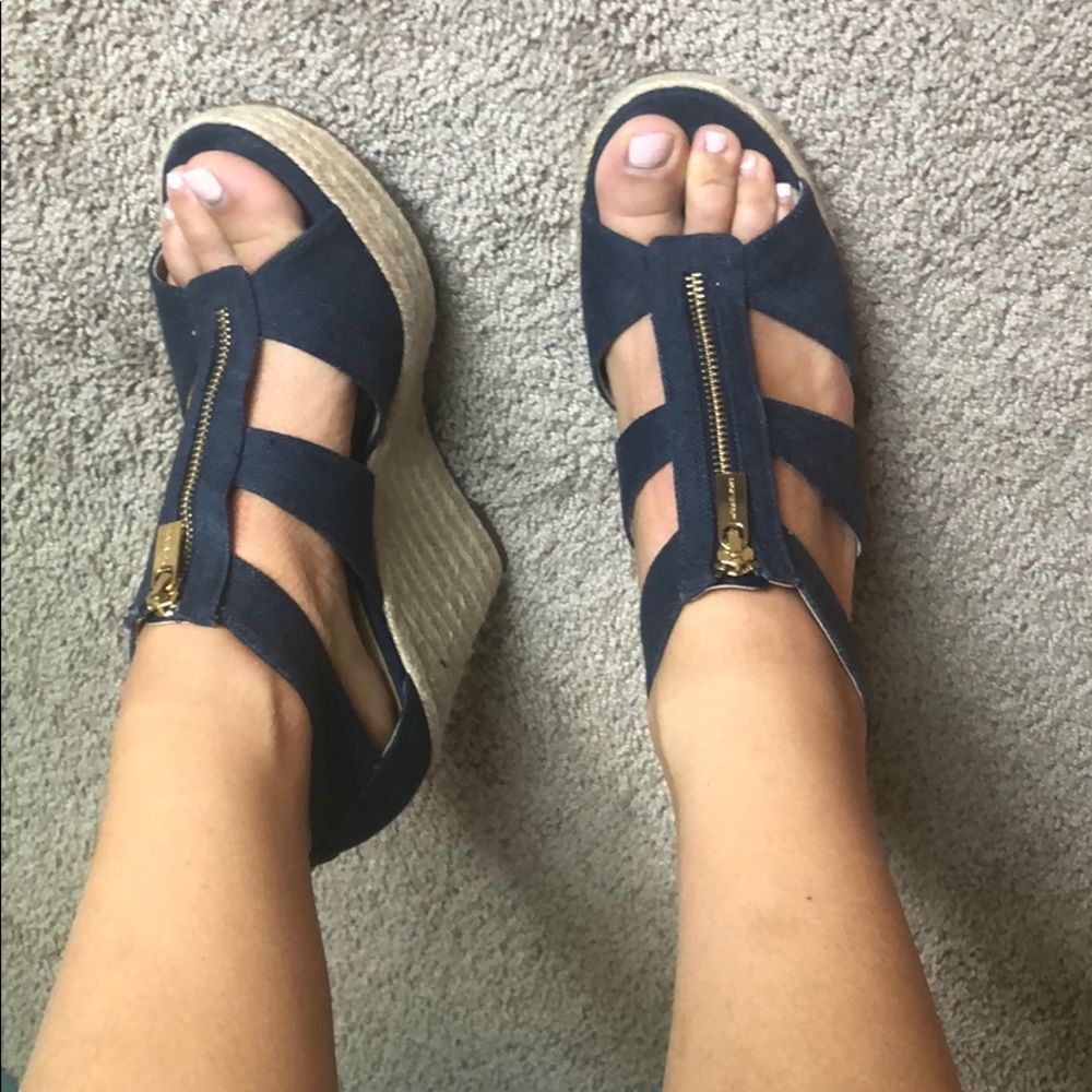 Michael Kors navy wedge size 9 - Picture 3 of 6